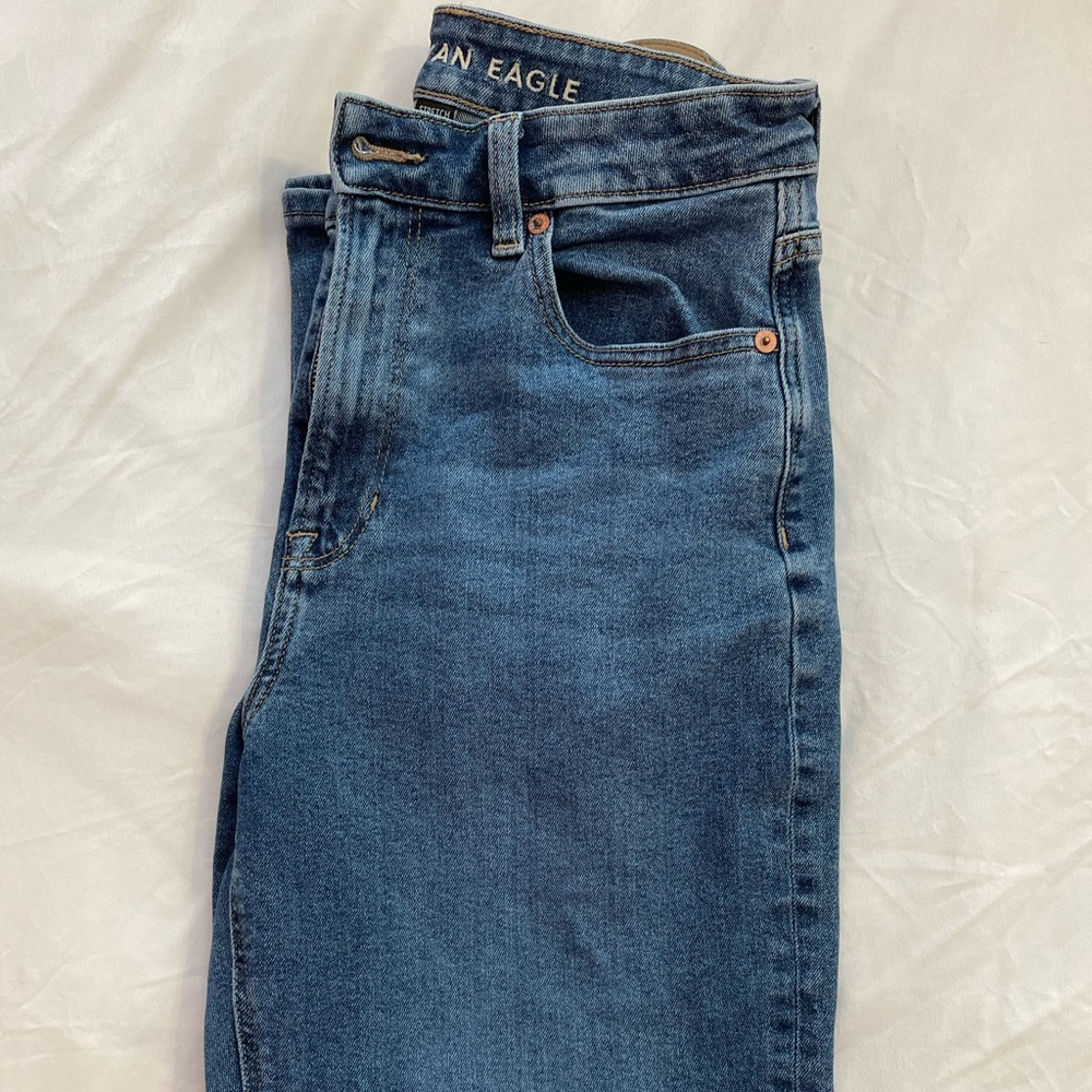 American Eagle size 8 dark wash mom jeans